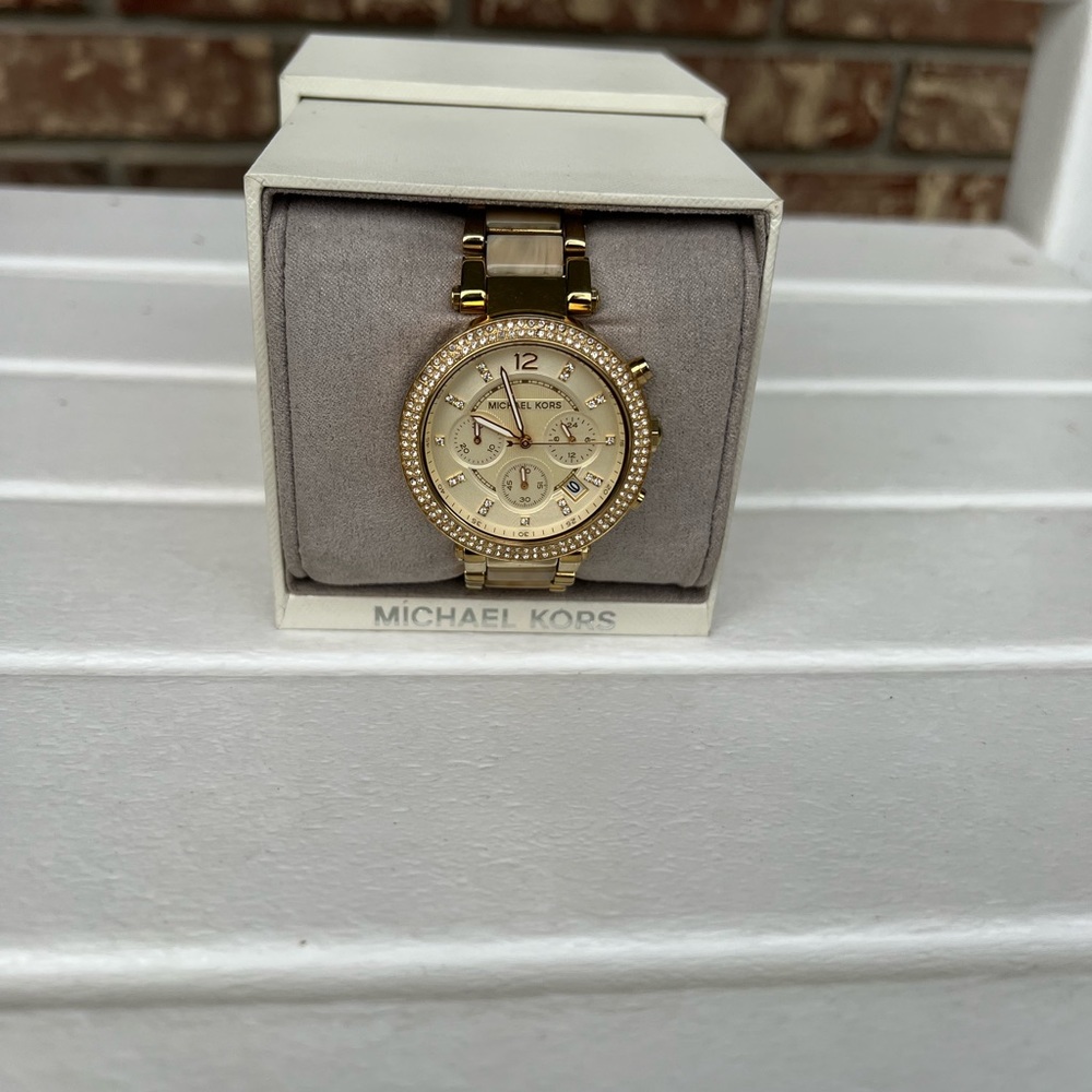 MICHAEL KORS MK5632 Parker All Gold Tone. Chronograph Ladies Wrist Watch